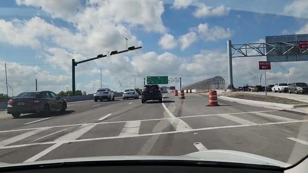 Diverting Diamond Interchange on Glades Road Now Open